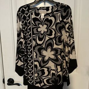 Alfred Dunner Black and Cream Floral Blouse